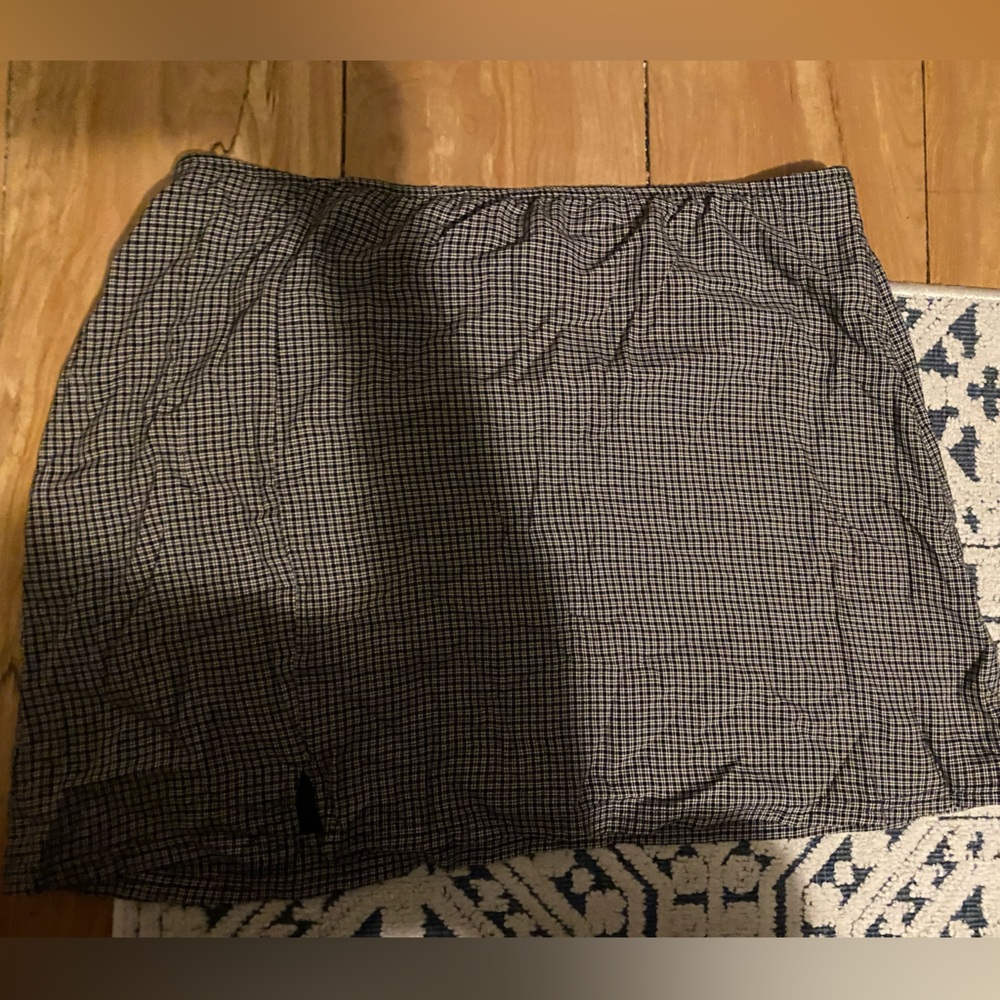 American Eagle Checkered skirt